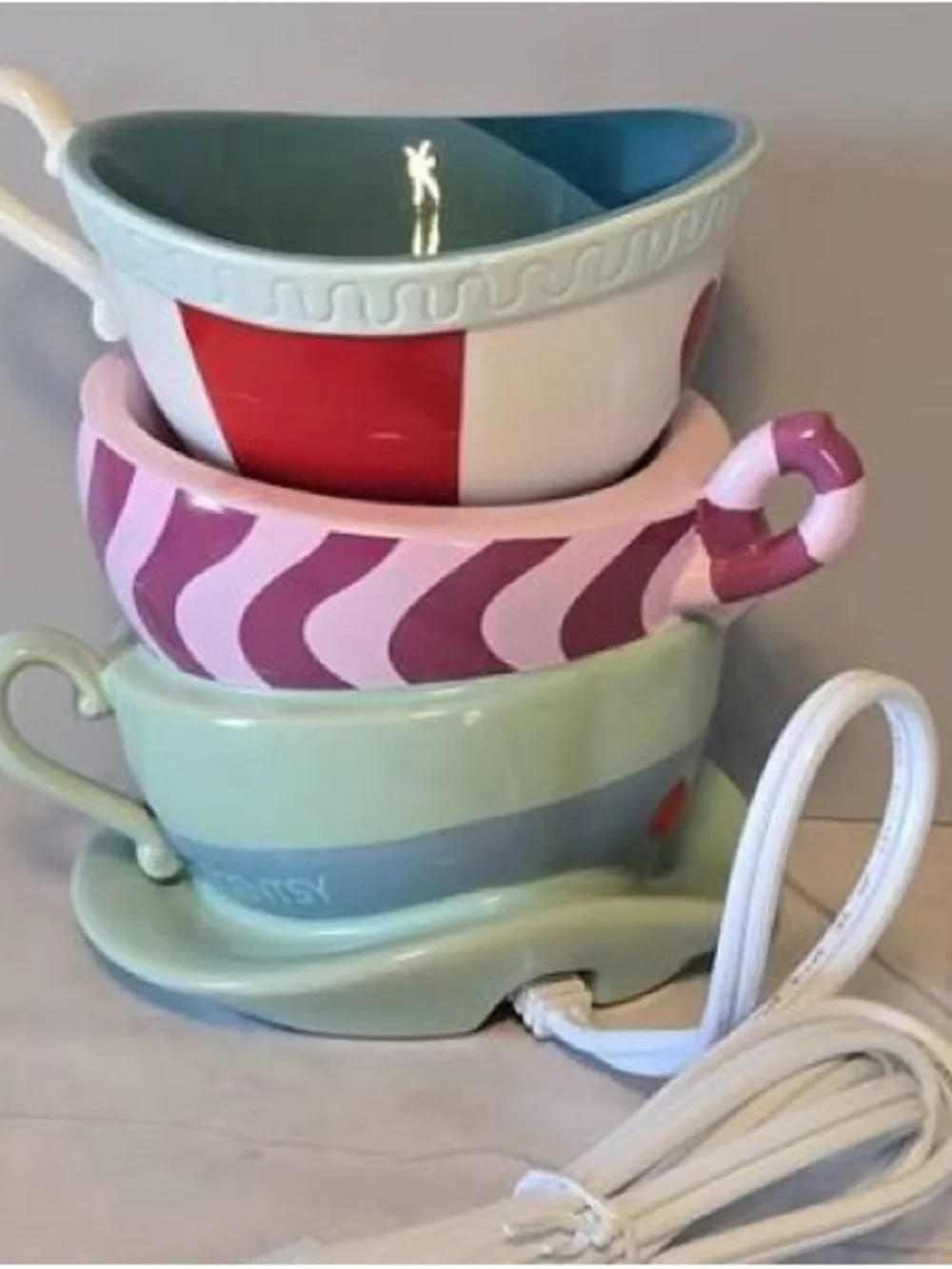 NEW IN BOX Scentsy Alice in Wonderland Stacked Teacup Wax Warmer